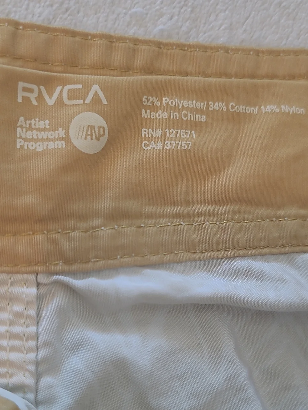 RVCA catch waves